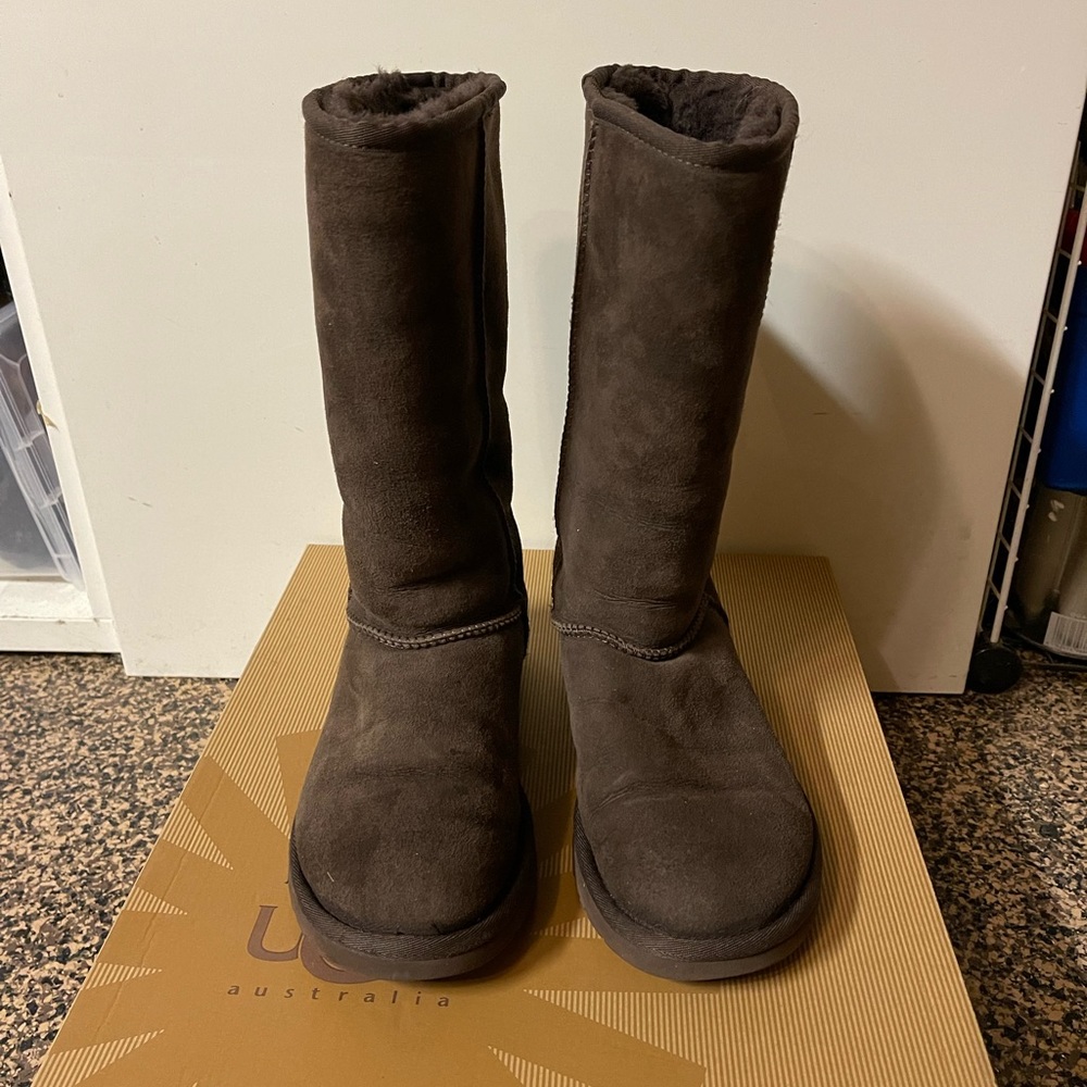 Uggs Classic Tall Boot Brown